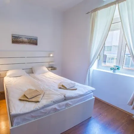Central Train Station Apartment Mostar Esterno foto